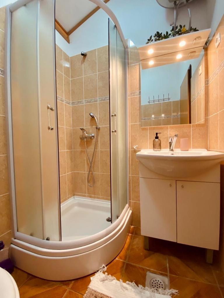 Apartman Milisa พรีมอชเตน ภายนอก รูปภาพ